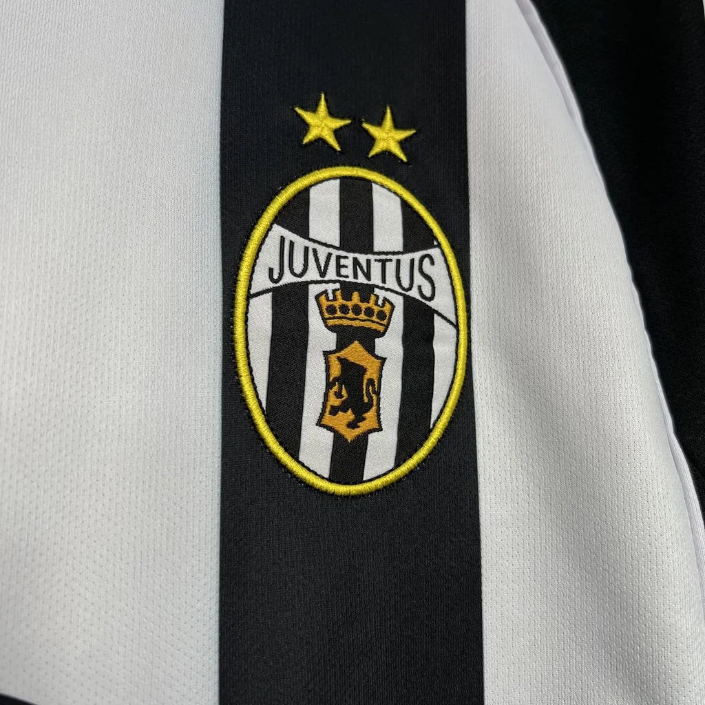 2002-2003 Retro Juventus Home Jersey