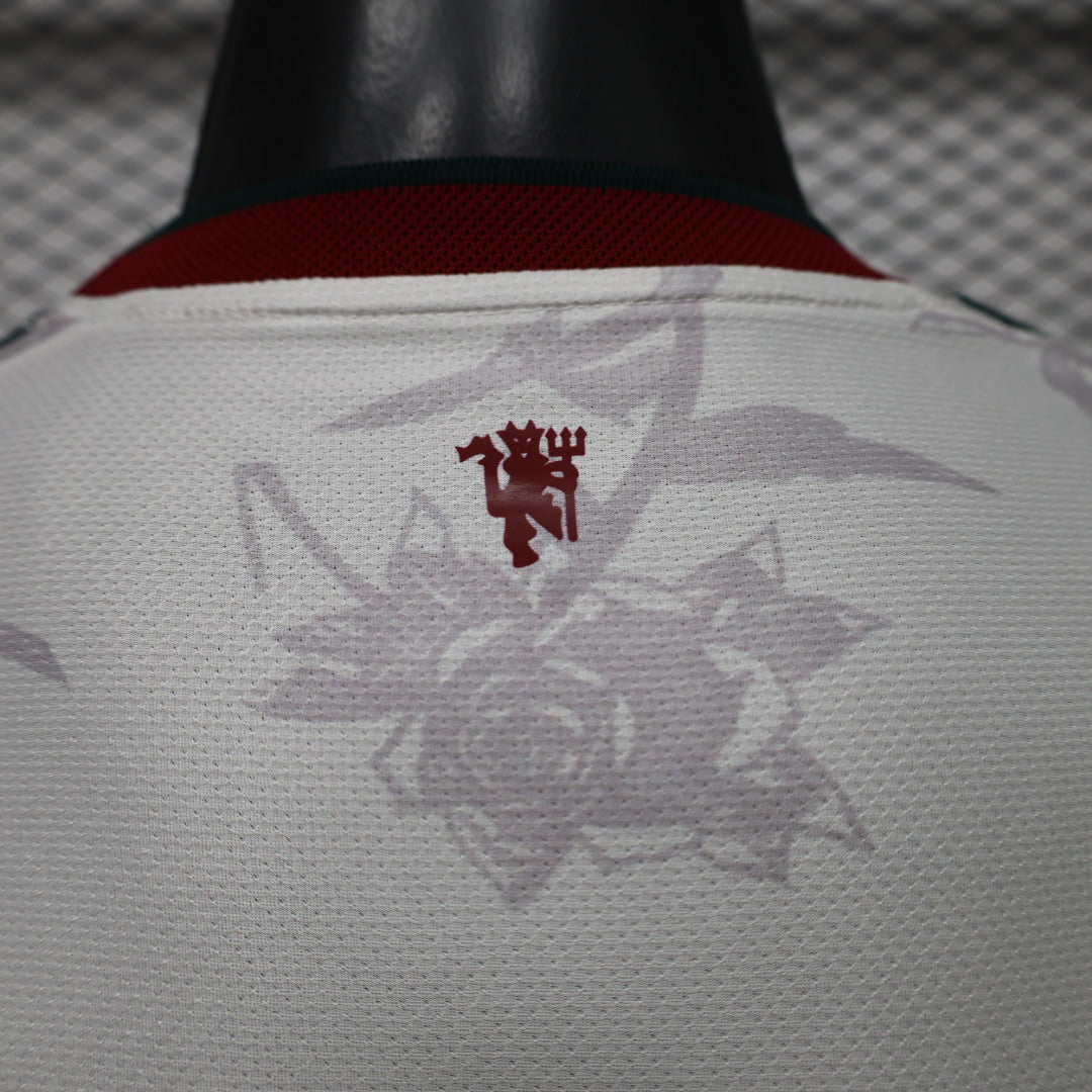 Manchester United "Rose Heritage" Limited Jersey
