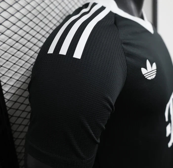 2024/2025 Bayern Munchen Goalkeeper Third Away Kit