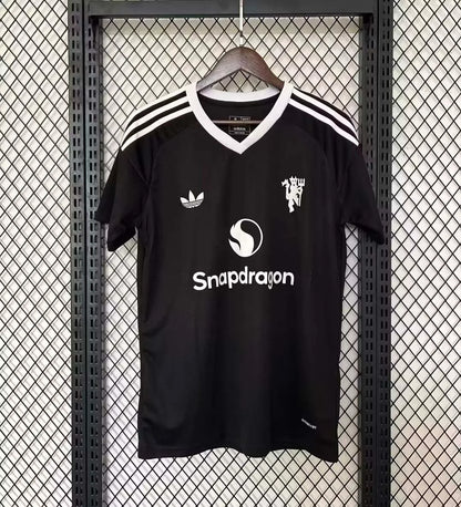 2024/2025 Manchester United Goalkeeper Third Away