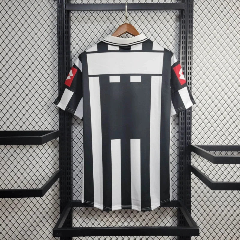 2001-2002 Retro Juventus Home Jersey