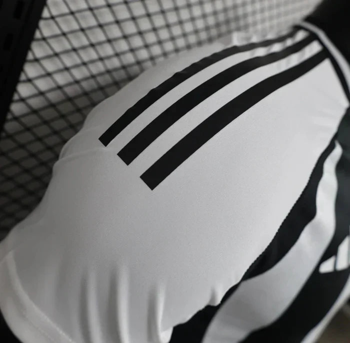 Juventus 2024/2025 Home Kit