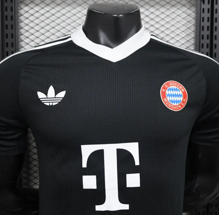 2024/2025 Bayern Munchen Goalkeeper Third Away Kit