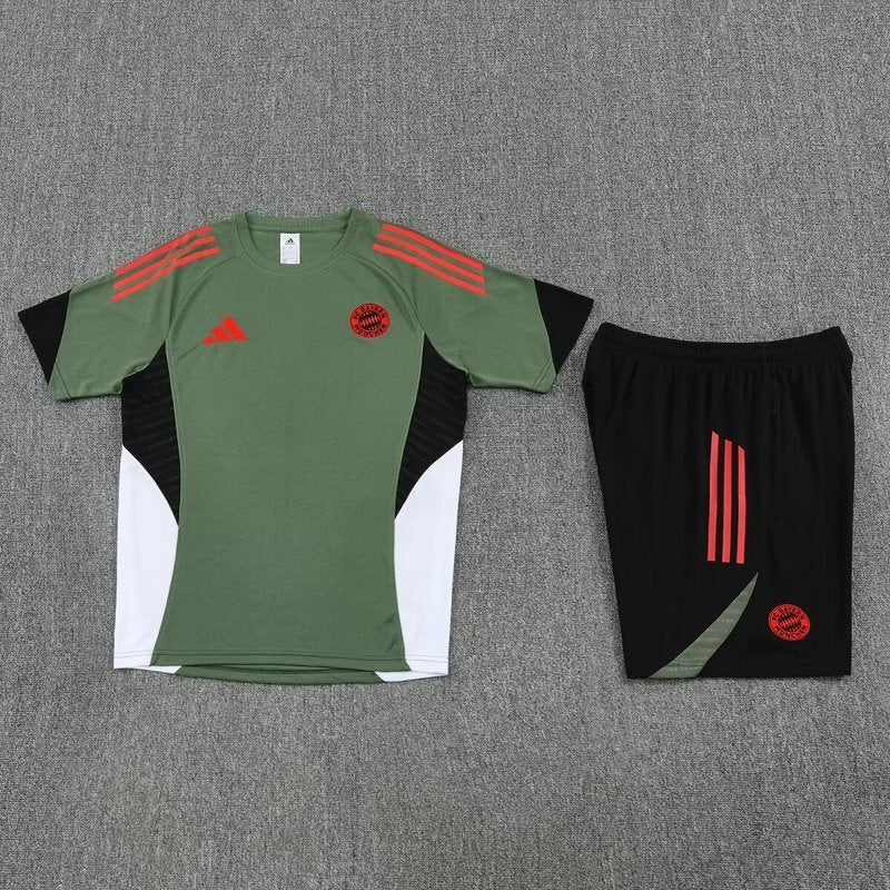 2025/2026 Bayern Munchen Training Set