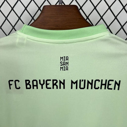 2025/2026 Bayern Munchen Green Goalkeeper Kit Kids Size