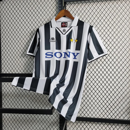 1996-1997 Retro Juventus Home Jersey